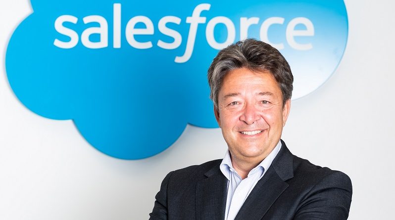 Enrique Mazón (Salesforce): «Los minoristas y los consumidores están jugando una vez más al ratón y al gato con los descuentos»