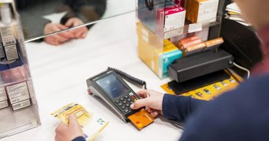 El efectivo sigue siendo el método de pago mayoritario en España, según un estudio de Nickel