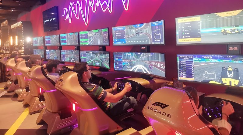 F1 Arcade inaugura en Madrid su espacio inmersivo en un año en el que vuelven las carreras